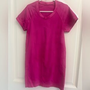 Lululemon Pink Short Sleeve swiftly tech shirt. Sz 2